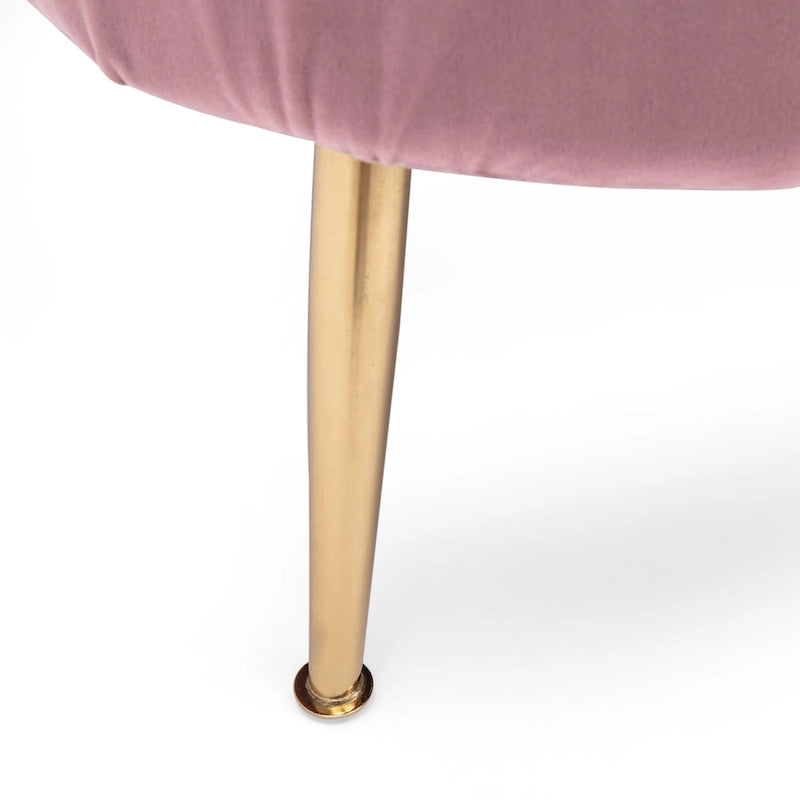 76-calowa trzyosobowa sofa z aksamitu w kolorze brudnego różu z muszelkowym oparciem i złotymi metalowymi nogami