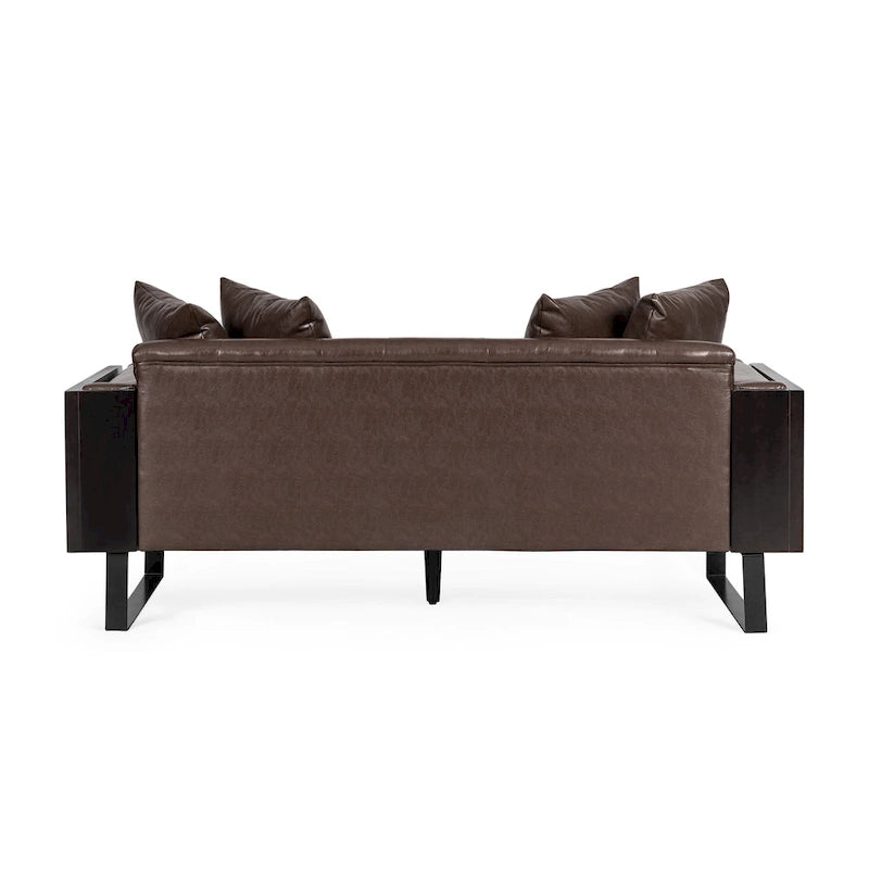 Brązowa sofa 3-osobowa z imitacji skóry z poduszkami ozdobnymi i czarną metalową podstawą