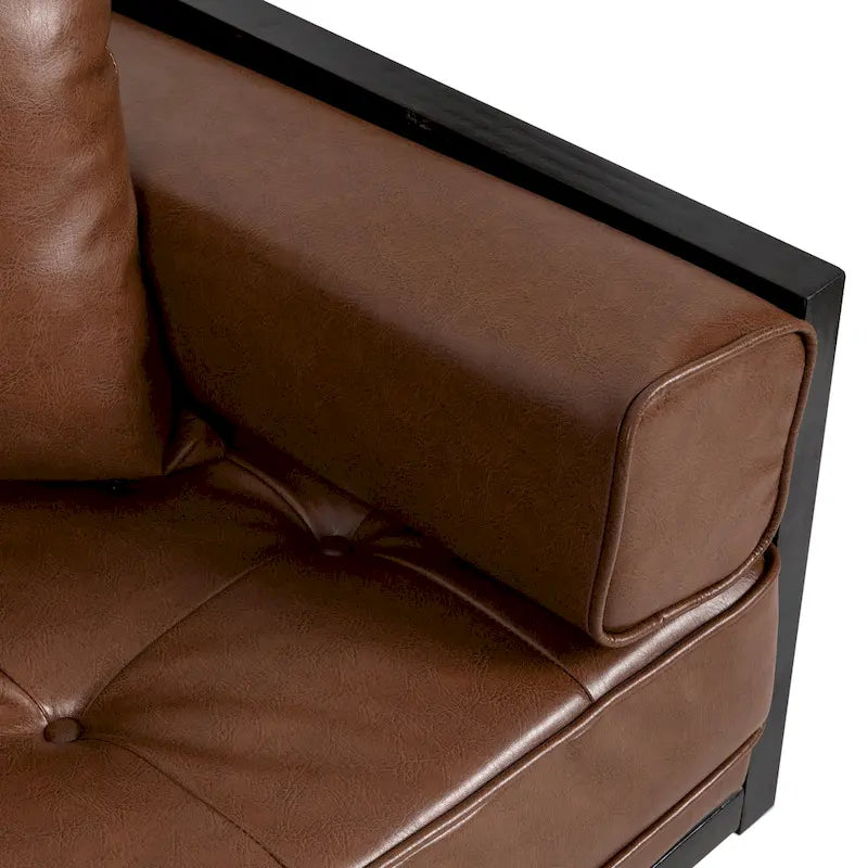 Brązowa sofa 3-osobowa z imitacji skóry z poduszkami ozdobnymi i czarną metalową podstawą