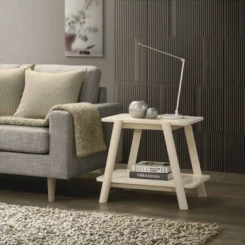 Nowoczesny stolik końcowy z drewnianą półką w stylu Mid-Century