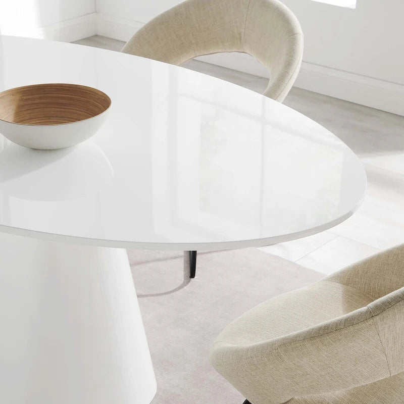 Zapewnij owalny stół jadalny 75
